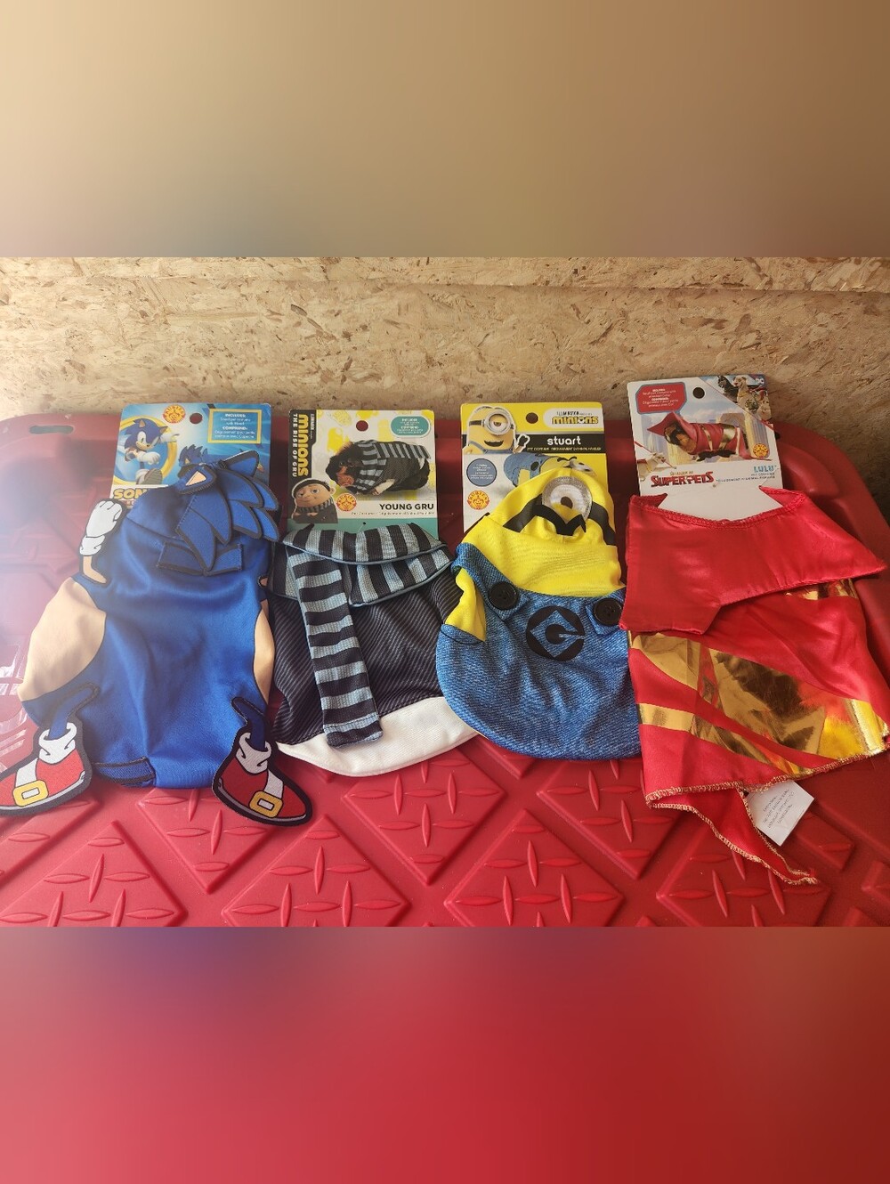 NWT Minions Stuart & Young Gru costumes for small animals